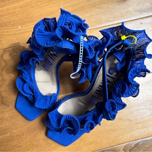 NWT Gianni Bini Franz Suede Chiffon Ruffle Dress Sandals Sz 6,5 main image 8